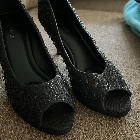 Kelly and Katie sparkly studded heels 8.5 - Picture 3 of 5